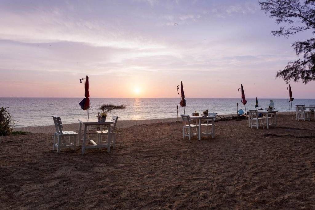 Micky Monkey Beach At Maikhao Beach Otel Mai Khao Dış mekan fotoğraf